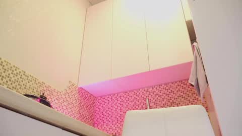 Kate  online show from October 23, 4:17 pm