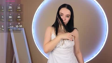 Avelyne online show from October 11, 2:26 pm