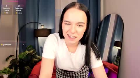 Avelyne online show from October 14, 2:07 pm