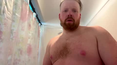 Snapshot of averagedan90 chatting on December 24, 2:22 pm Dan online show from December 24, 2:22 pm