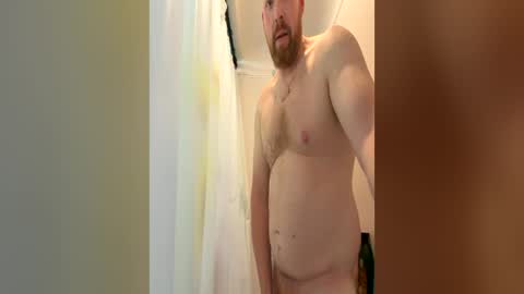 Snapshot of averagedan90 chatting on June 24, 10:31 pm Dan online show from June 24, 10:31 pm