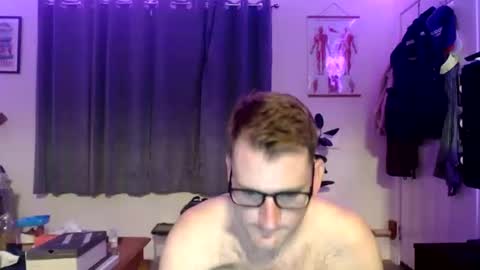 Snapshot of averagepenisalex chatting on October 12, 9:19 am averagepenisalex online show from October 12, 9:19 am