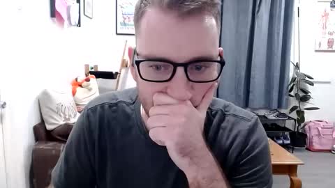 Snapshot of averagepenisalex chatting on December 20, 1:34 am averagepenisalex online show from December 20, 1:34 am