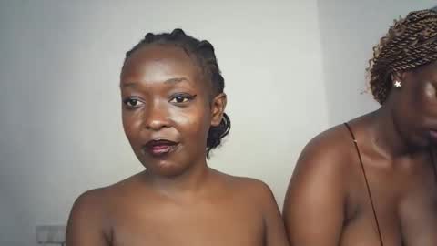 Snapshot of averrine chatting on March 25, 9:32 pm averrine online show from March 25, 9:32 pm