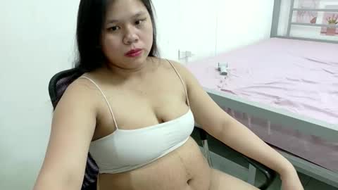 Snapshot of avery_7 chatting on April 2, 11:52 am avery_7 online show from April 2, 11:52 am