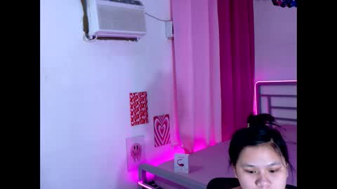 Snapshot of avery_7 chatting on April 25, 9:56 am avery_7 online show from April 25, 9:56 am