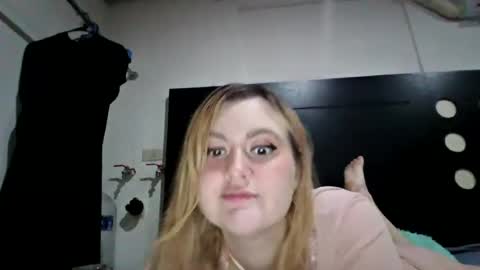 Snapshot of avery_doll21 chatting on June 15, 1:30 am Avery Doll online show from June 15, 1:30 am
