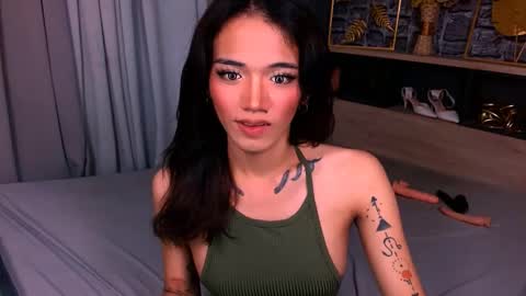 Snapshot of avery_hunt chatting on December 2, 8:48 pm Avery online show from December 2, 8:48 pm