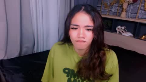 Snapshot of avery_hunt chatting on December 19, 9:11 pm Avery online show from December 19, 9:11 pm