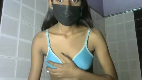 Snapshot of avery_lust01 chatting on May 16, 7:05 am avery_lust01 online show from May 16, 7:05 am