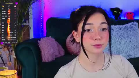 Snapshot of averywillow chatting on March 10, 10:15 pm AveryWillow online show from March 10, 10:15 pm