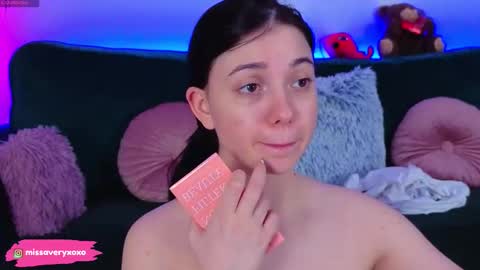 Snapshot of averywillow chatting on March 22, 11:52 pm AveryWillow online show from March 22, 11:52 pm