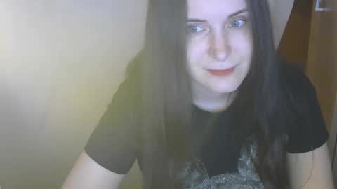 avialenne online show from March 26, 6:02 pm