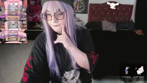 Snapshot of avril2809 chatting on December 11, 2:30 am Abril online show from December 11, 2:30 am