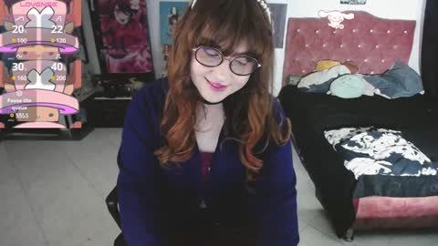 Snapshot of avril2809 chatting on January 4, 3:40 am Abril online show from January 4, 3:40 am