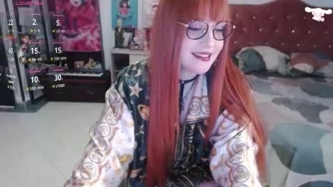 Snapshot of avril2809 chatting on November 2, 9:28 pm Abril online show from November 2, 9:28 pm