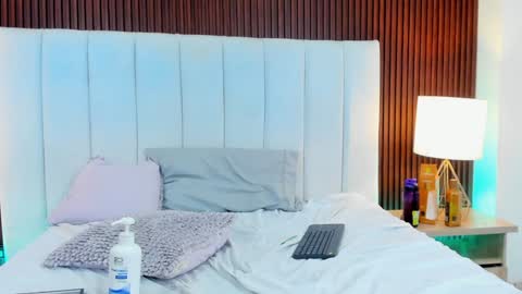 Javier y Lorena online show from January 24, 6:25 pm