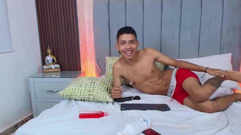 Javier y Lorena online show from March 8, 3:13 pm