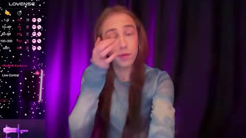 avril_pearly_ online show from January 6, 1:04 pm