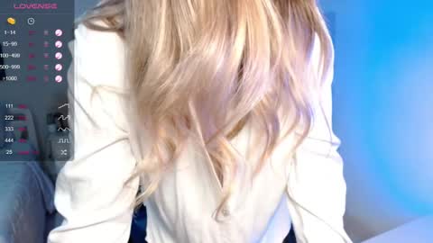 Avrill Morgan online show from March 11, 8:37 pm