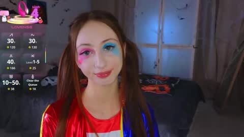 Avril online show from October 31, 9:05 pm