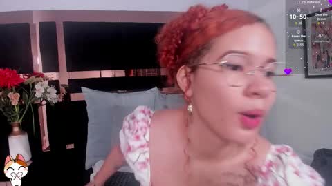 Snapshot of avrilwayne chatting on November 16, 12:44 pm Avril online show from November 16, 12:44 pm