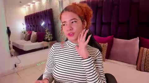 Snapshot of avrilwayne chatting on November 28, 11:57 am Avril online show from November 28, 11:57 am