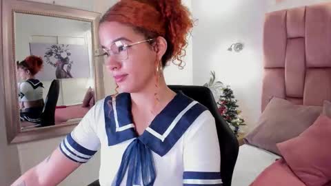 Snapshot of avrilwayne chatting on November 30, 12:42 pm Avril online show from November 30, 12:42 pm