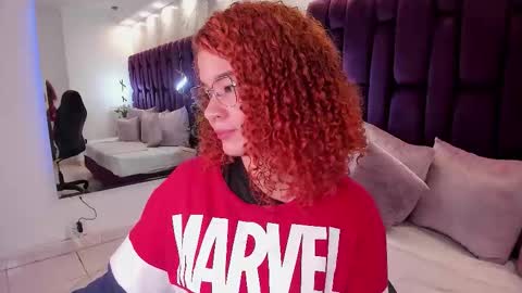 Snapshot of avrilwayne chatting on December 4, 11:30 am Avril online show from December 4, 11:30 am