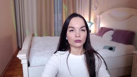 Snapshot of avrora_lew_ chatting on October 12, 8:41 pm Avrora Inst online show from October 12, 8:41 pm