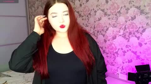 Snapshot of avroramichel chatting on December 15, 12:42 pm Margo online show from December 15, 12:42 pm