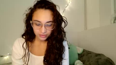 Snapshot of avvaiia chatting on January 10, 12:34 am Avaia online show from January 10, 12:34 am