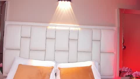 Avy  online show from February 27, 11:43 am