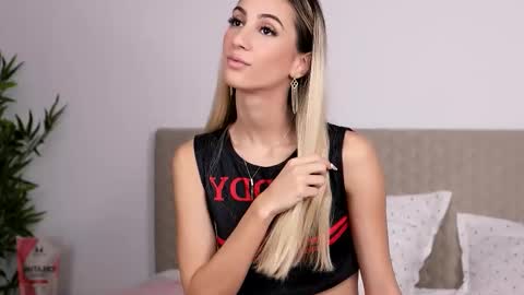 awalynch online show from October 15, 3:28 am