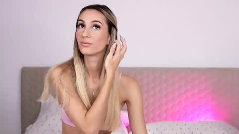 awalynch online show from October 16, 4:35 am