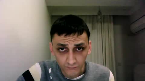 Snapshot of awesenheit chatting on January 13, 1:28 pm awesenheit online show from January 13, 1:28 pm