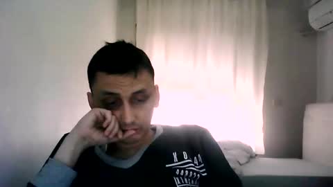 Snapshot of awesenheit chatting on April 18, 9:57 am awesenheit online show from April 18, 9:57 am