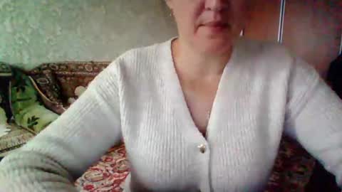 awesomeladyy online show from October 2, 12:01 pm