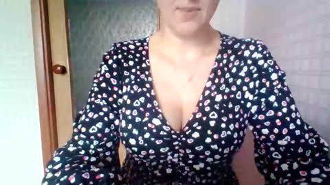 awesomeladyy online show from February 8, 9:34 am