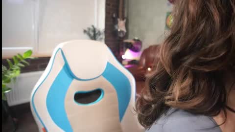 Alice online show from November 11, 10:15 am