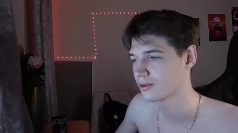 axel_0ne online show from February 2, 4:38 pm