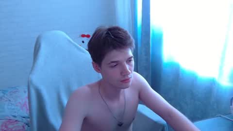 axel_0ne online show from July 23, 12:03 pm