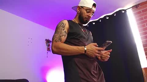 Independiente Model online show from December 1, 6:02 pm