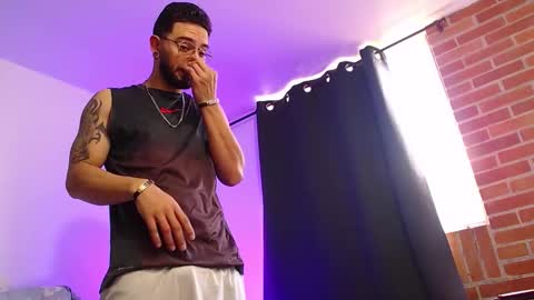 Independiente Model online show from December 14, 12:21 pm