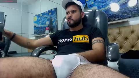 Axel online show from March 28, 3:28 am