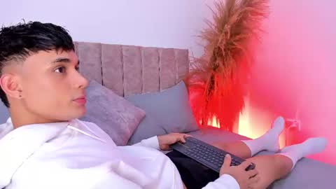 AXEL online show from July 17, 8:10 am