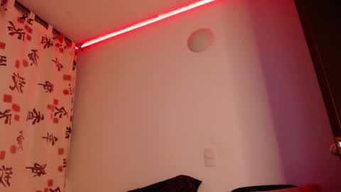 Snapshot of axel_davis_ chatting on October 9, 12:30 am axel davis online show from October 9, 12:30 am