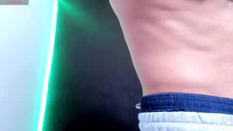 Snapshot of axel_davis_ chatting on November 26, 3:46 pm axel davis online show from November 26, 3:46 pm