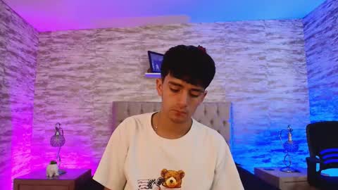 axel_draven online show from November 5, 11:10 am