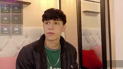 Snapshot of axel_evanss chatting on September 30, 10:53 am Axel Evanss online show from September 30, 10:53 am